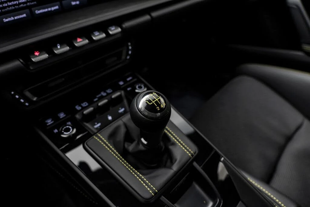 2023 Porsche 992 GT3 Touring - Image 27 of 31