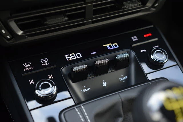 2023 Porsche 992 GT3 Touring - Image 22 of 31