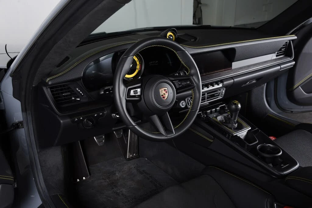 2023 Porsche 992 GT3 Touring - Image 4 of 31