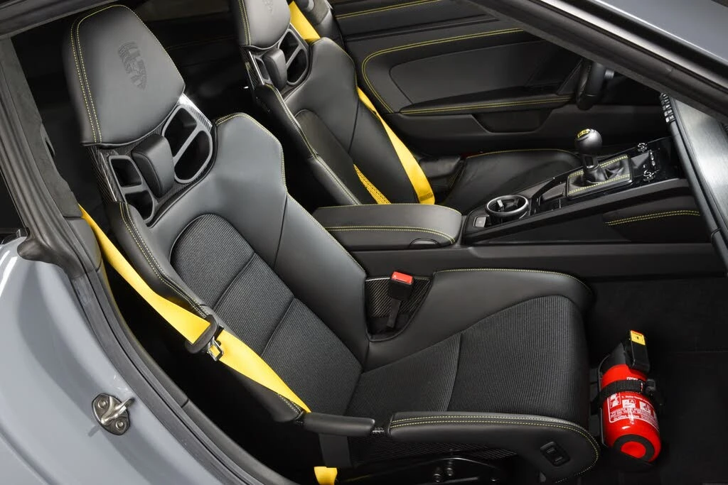 2023 Porsche 992 GT3 Touring - Image 17 of 31