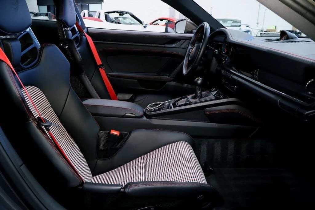 2023 Porsche 992 GT3 Touring - Image 25 of 31
