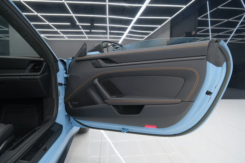 2023 Porsche 992 GT3 Touring - Image 19 of 31