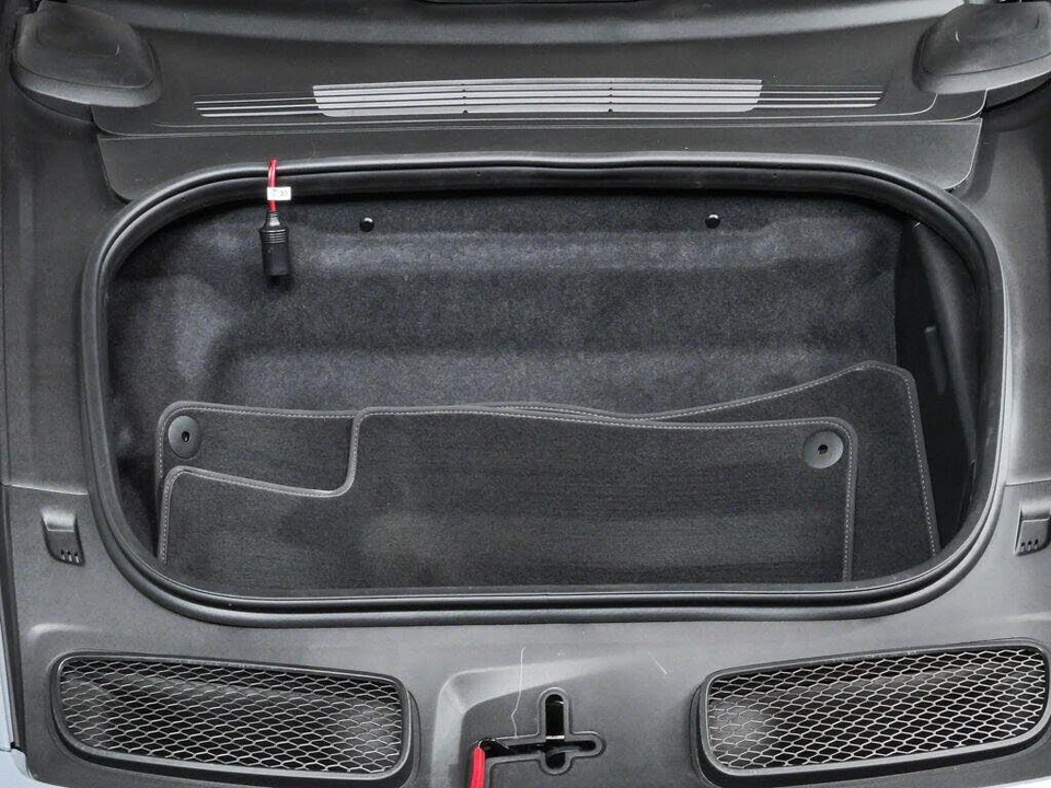 2023 Porsche 992 GT3 Touring - Image 28 of 31