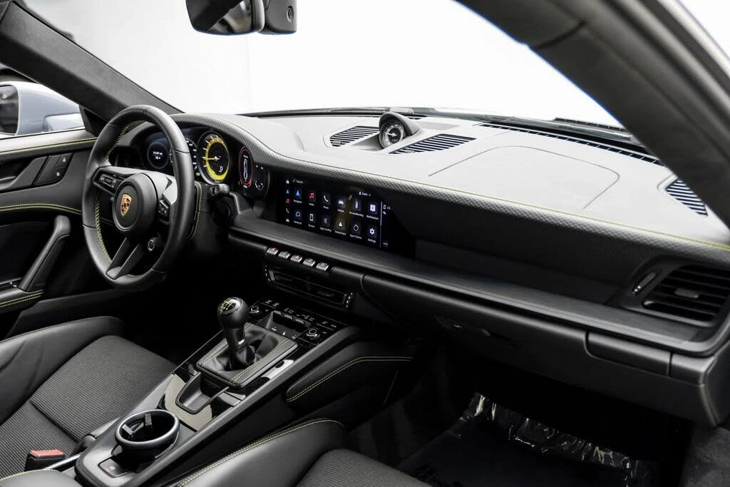 2023 Porsche 992 GT3 Touring - Image 19 of 31