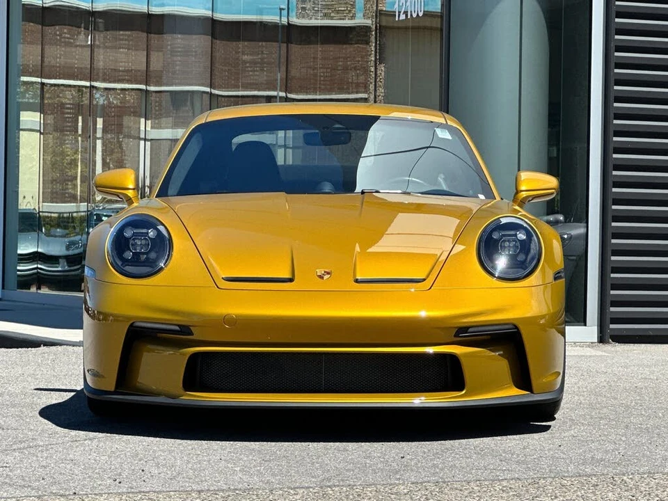 2023 Porsche 992 GT3 Touring - Image 11 of 31