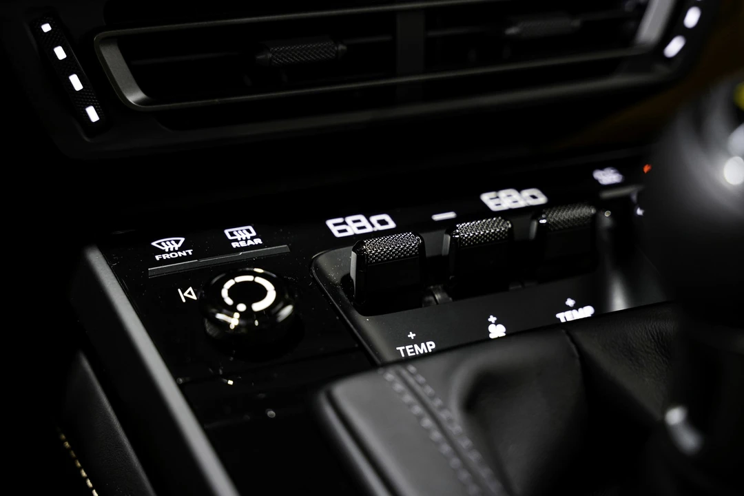 2023 Porsche 992 GT3 - Image 17 of 21