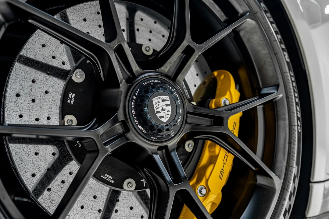 2023 Porsche 992 GT3 Touring - Image 27 of 31