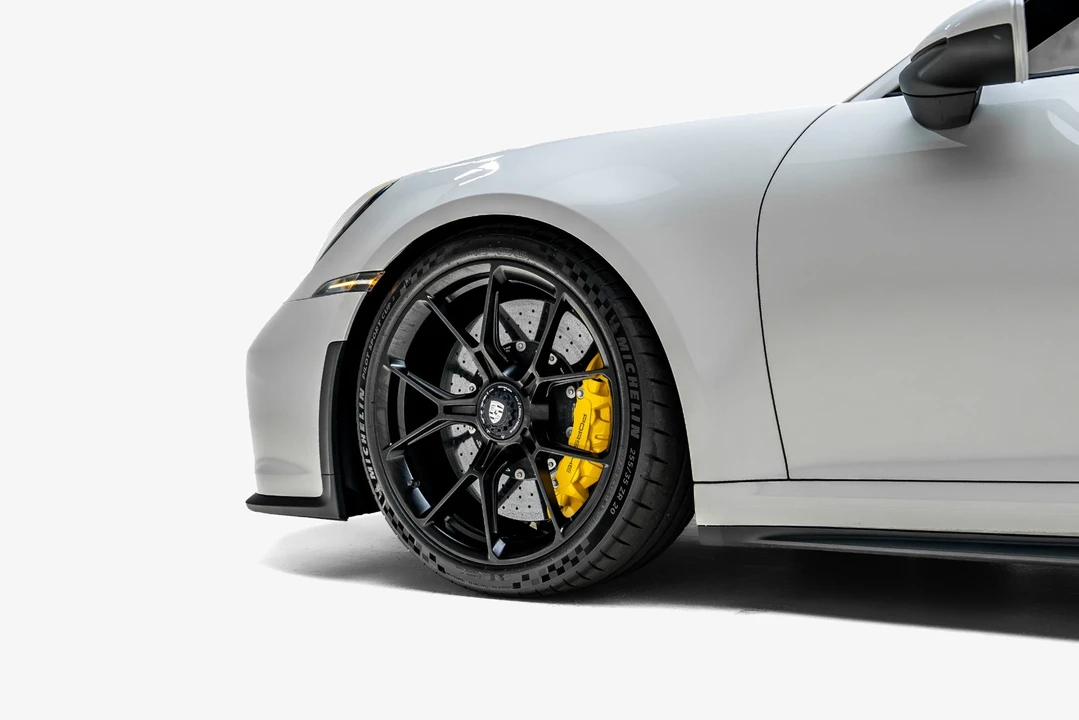 2023 Porsche 992 GT3 Touring - Image 17 of 31