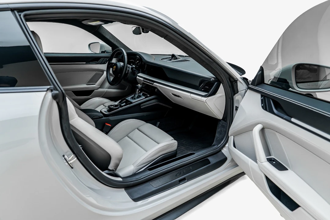 2023 Porsche 992 GT3 Touring - Image 31 of 31