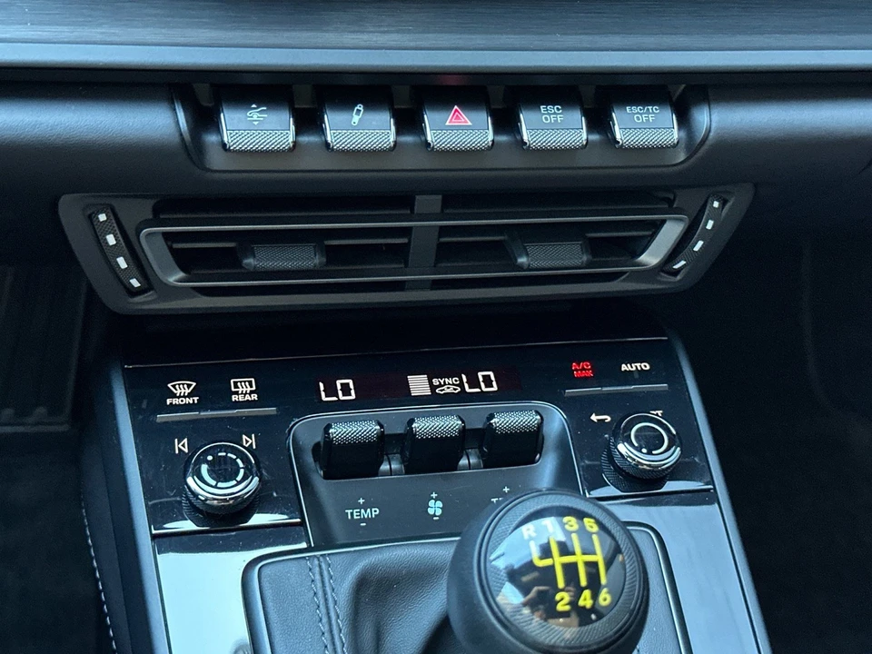2023 Porsche 992 GT3 Touring - Image 23 of 31