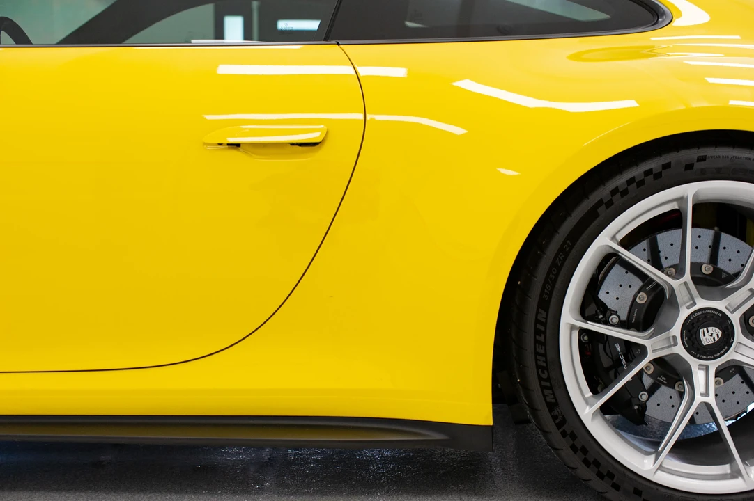 2023 Porsche 992 GT3 Touring - Image 25 of 31