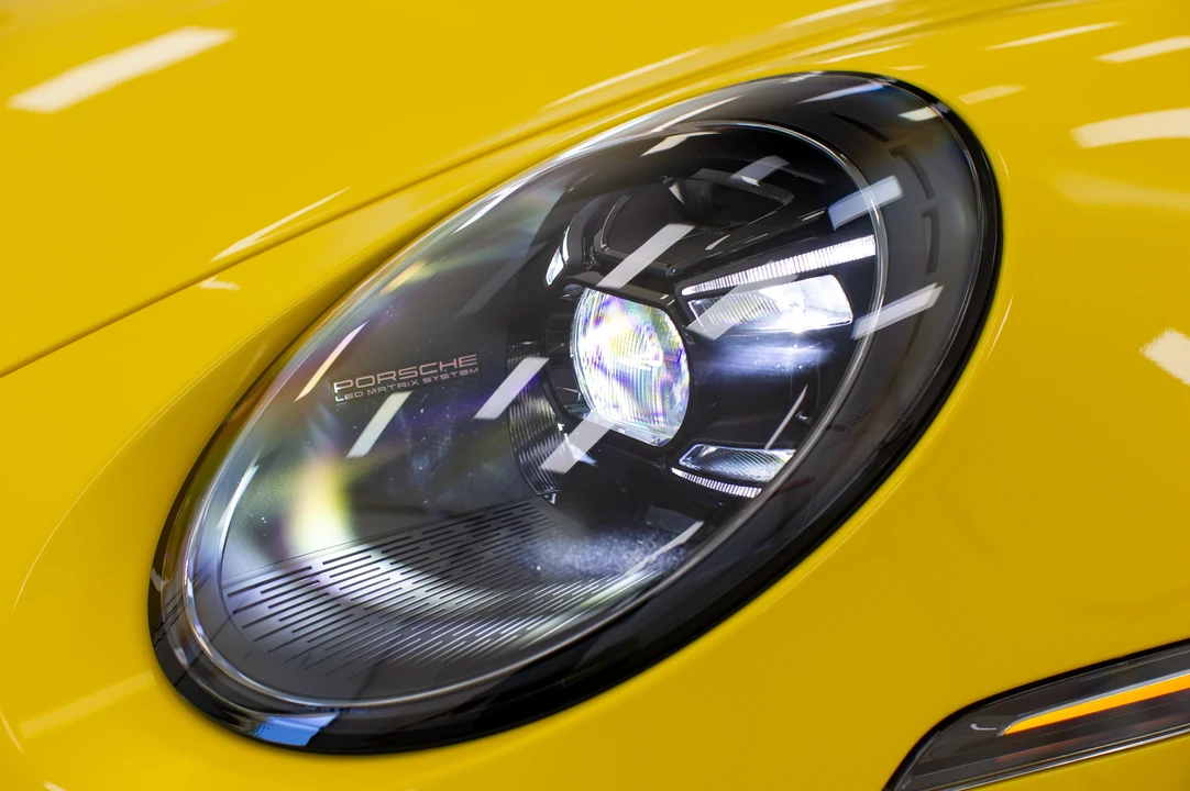 2023 Porsche 992 GT3 Touring - Image 17 of 31