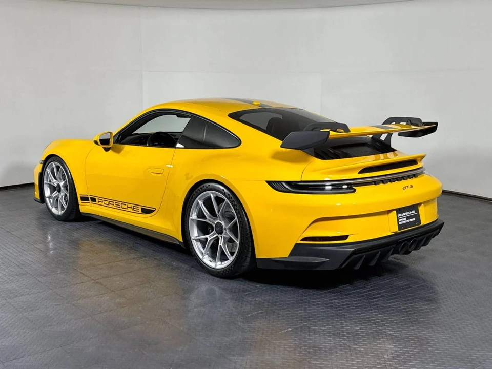 2023 Porsche 992 GT3 - Image 3 of 5