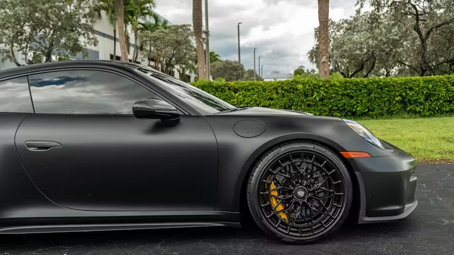 2023 Porsche 992 GT3 - Image 11 of 31