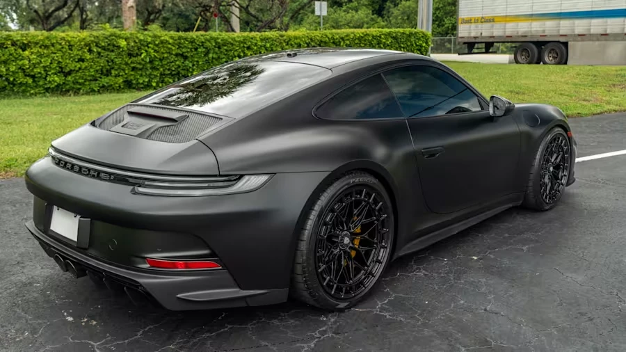 2023 Porsche 992 GT3 - Image 3 of 31