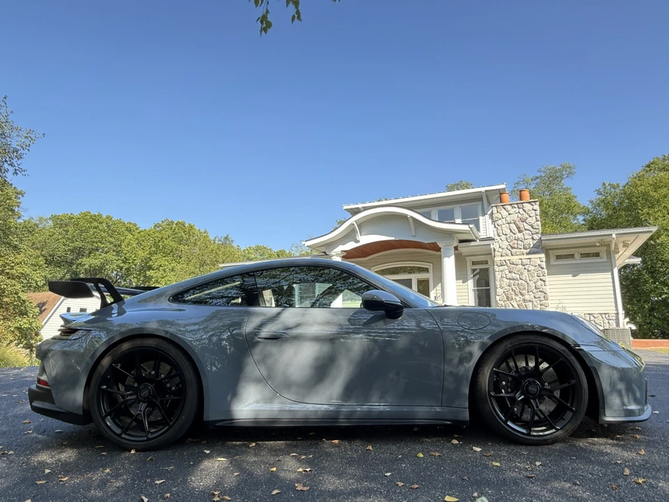 2023 Porsche 992 GT3 - Image 9 of 30