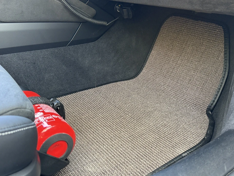 2023 Porsche 992 GT3 - Image 18 of 30