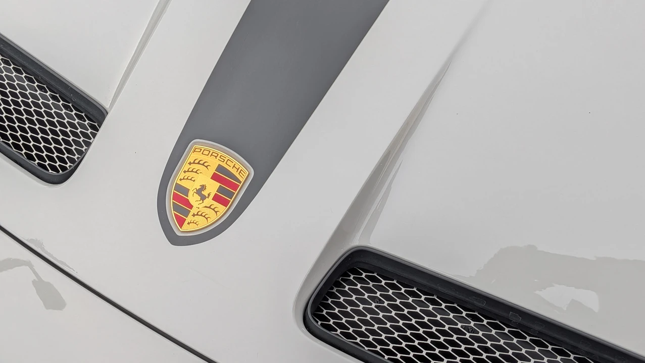 2023 Porsche 992 GT3 - Image 18 of 31
