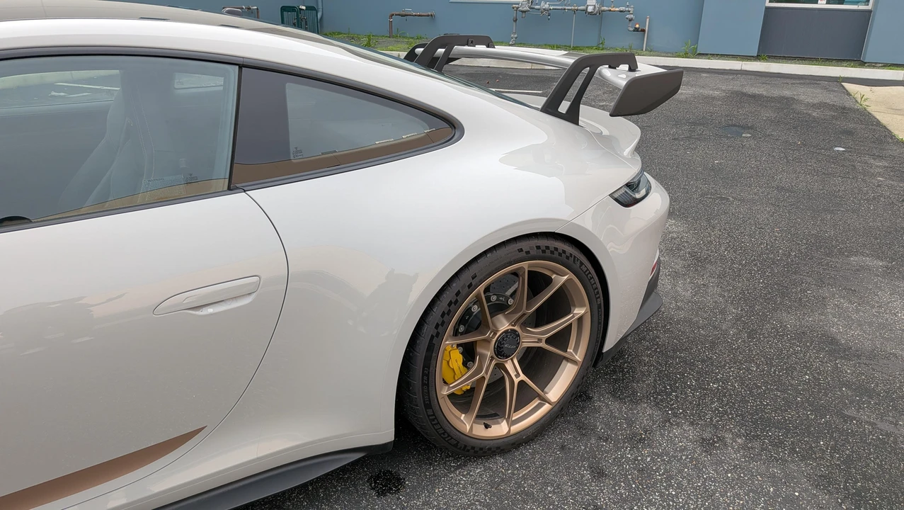 2023 Porsche 992 GT3 - Image 23 of 31