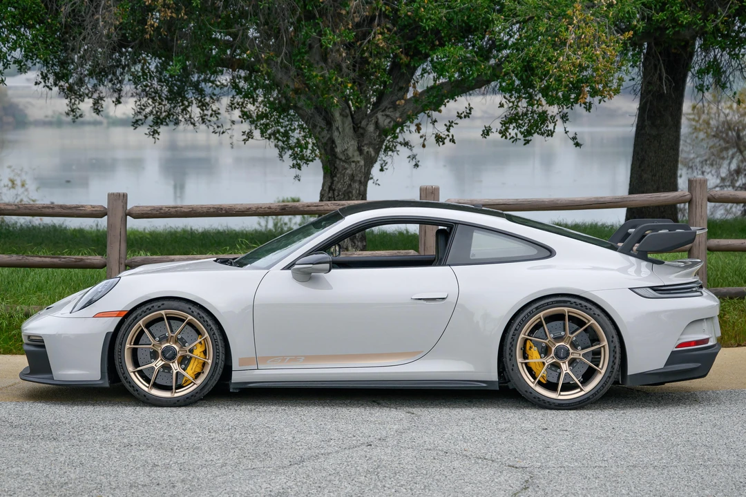 2023 Porsche 992 GT3 - Image 8 of 31