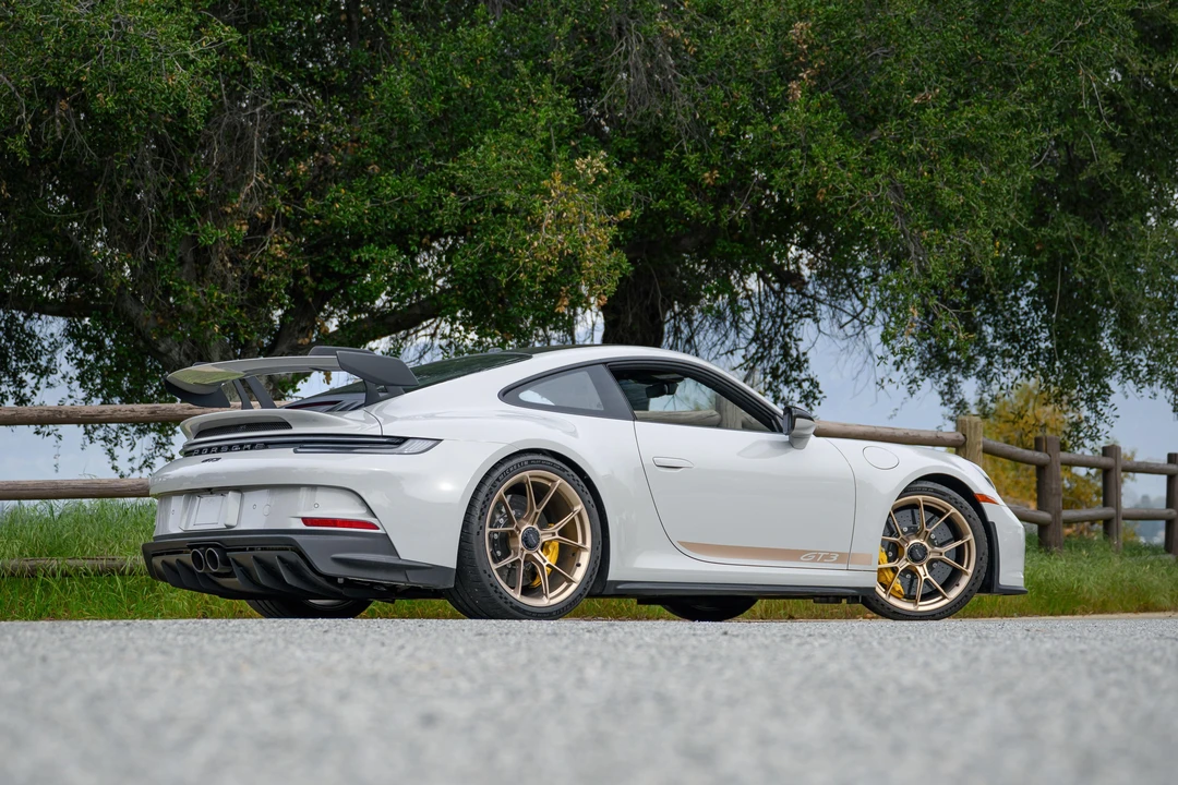 2023 Porsche 992 GT3 - Image 11 of 31