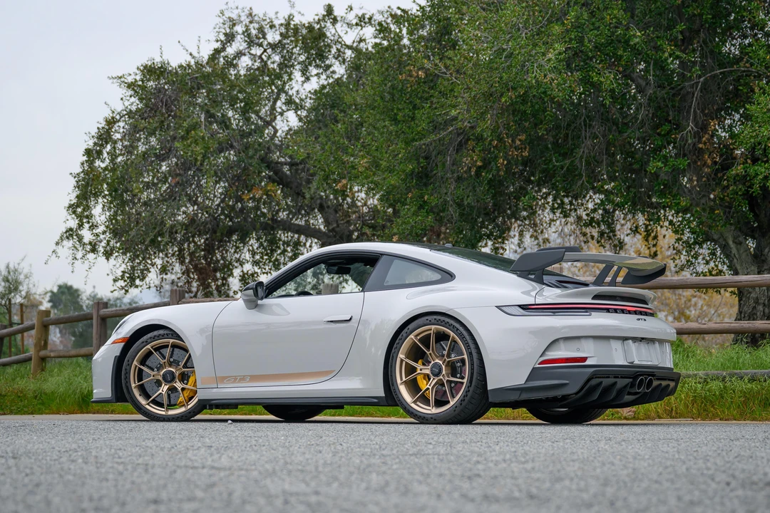 2023 Porsche 992 GT3 - Image 9 of 31