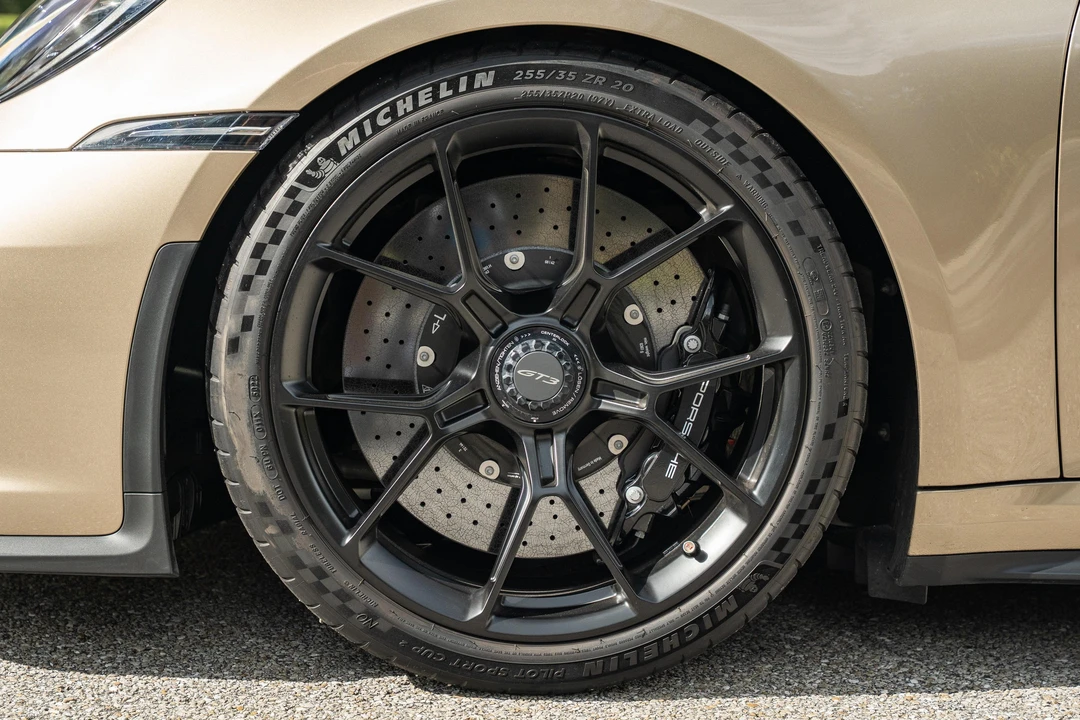 2023 Porsche 992 GT3 - Image 14 of 31