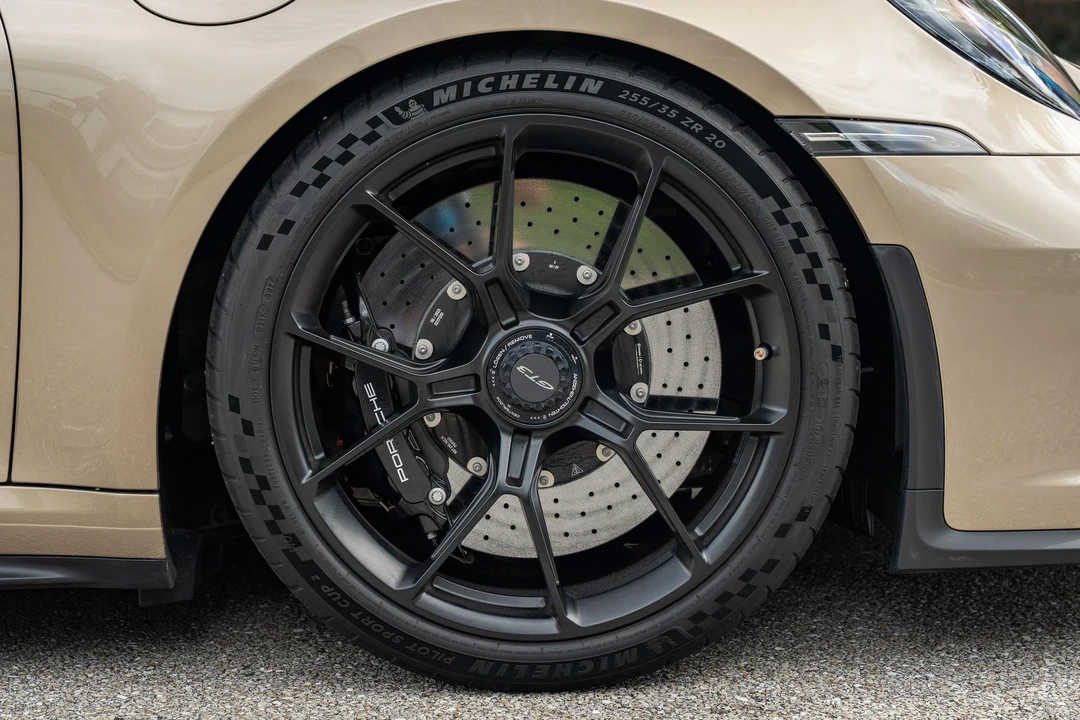 2023 Porsche 992 GT3 - Image 17 of 31
