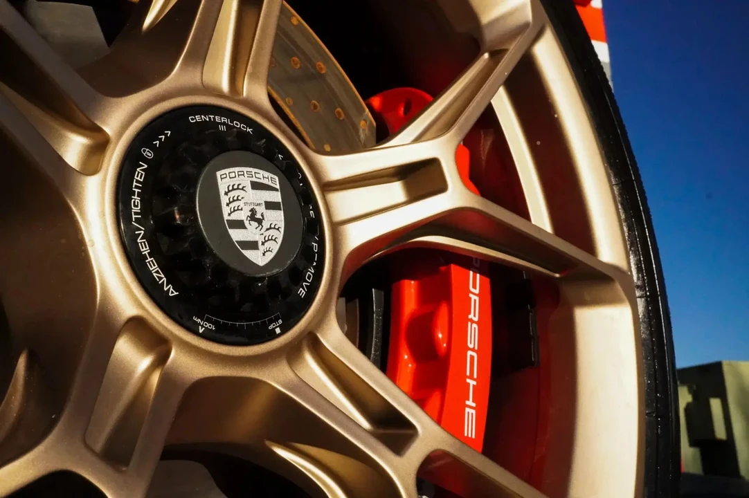 2023 Porsche 992 GT3 - Image 15 of 21