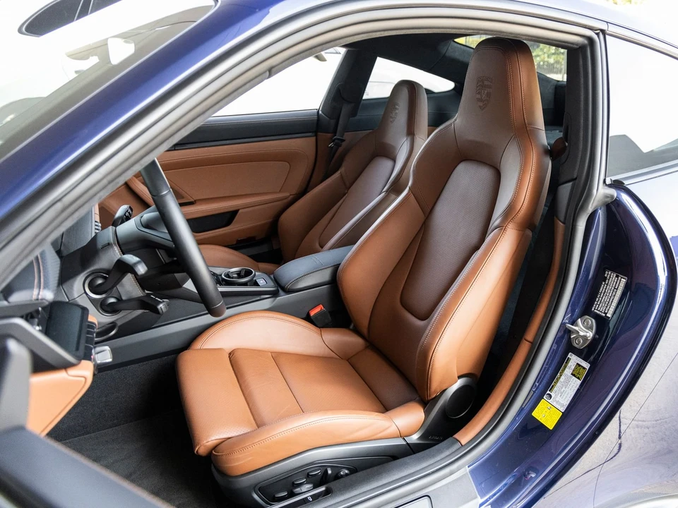 2023 Porsche 992 GT3 - Image 7 of 9