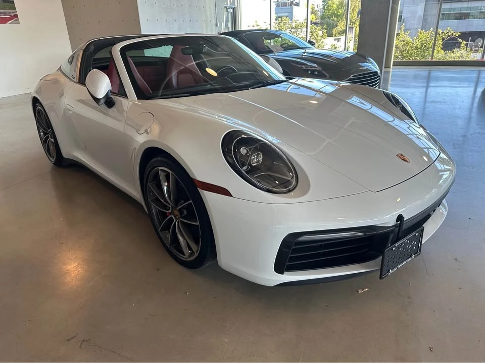 2023 Porsche 992 Carrera - Image 2 of 6