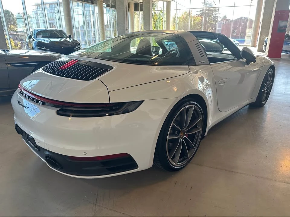 2023 Porsche 992 Carrera - Image 4 of 6