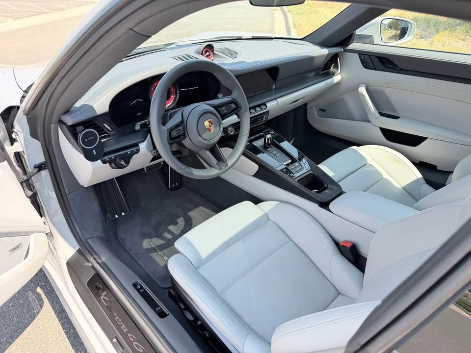 2023 Porsche 992 Carrera - Image 6 of 7