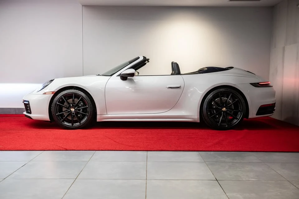 2023 Porsche 992 Carrera T - Image 5 of 10