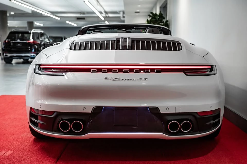 2023 Porsche 992 Carrera T - Image 7 of 10