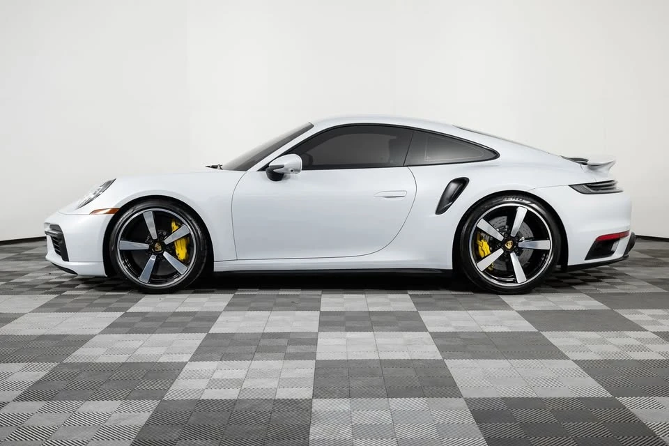 2023 Porsche 992 Carrera - Image 3 of 20