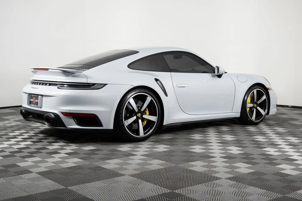 2023 Porsche 992 Carrera - Image 8 of 20