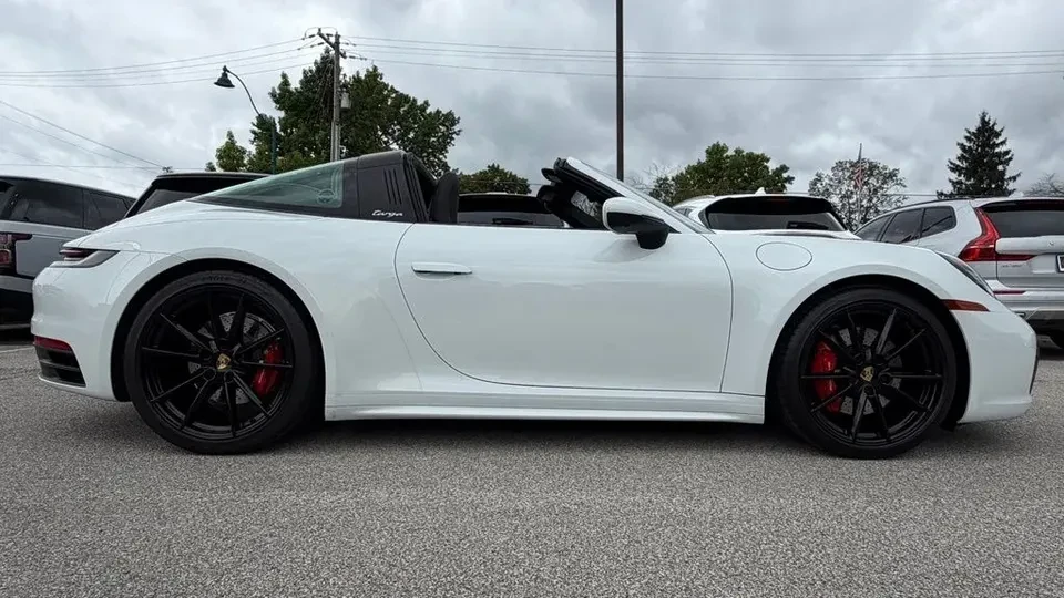 2023 Porsche 992 Carrera S - Image 10 of 20