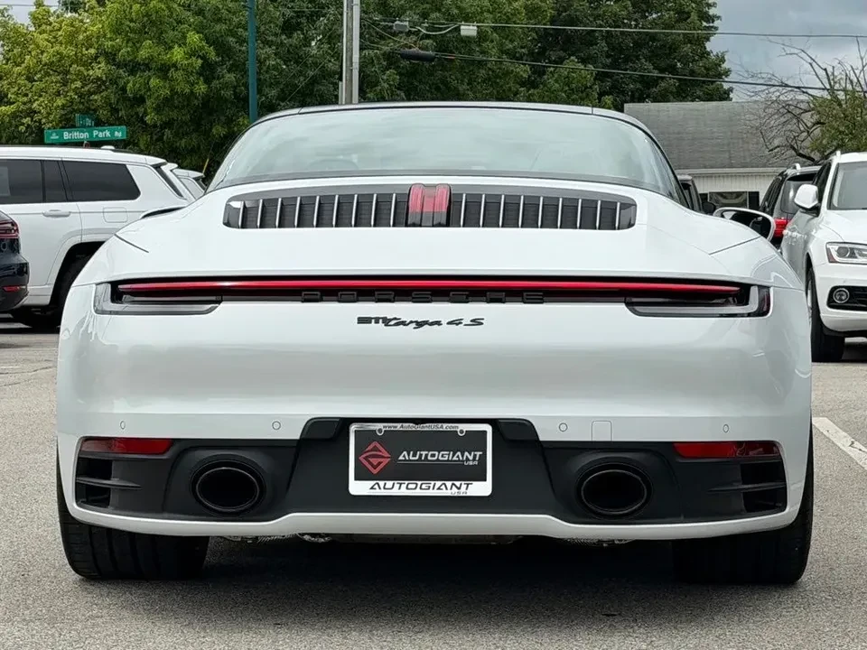 2023 Porsche 992 Carrera S - Image 7 of 20