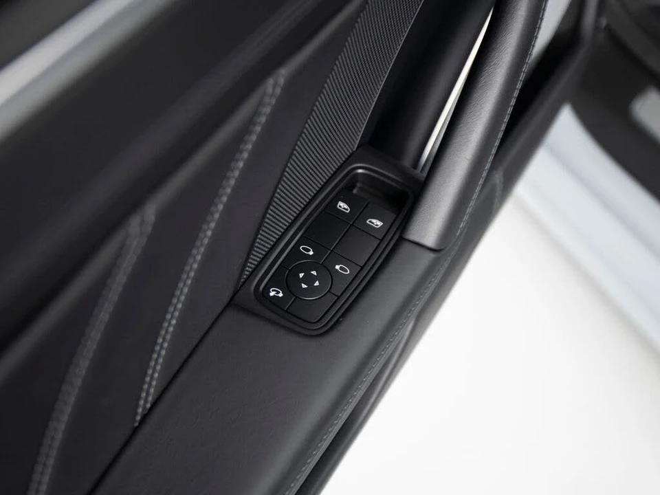 2023 Porsche 992 Sport Classic - Image 15 of 28