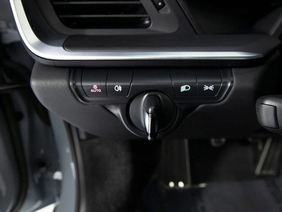 2023 Porsche 992 Sport Classic - Image 19 of 28