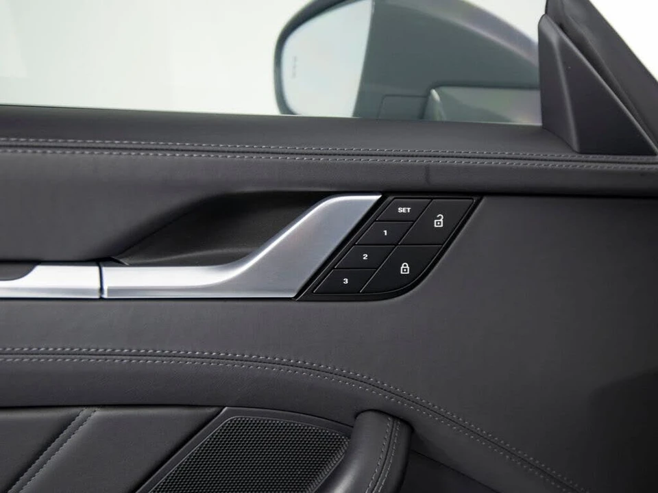 2023 Porsche 992 Sport Classic - Image 14 of 28