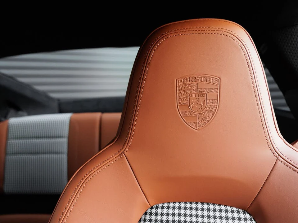 2023 Porsche 992 Sport Classic - Image 18 of 31