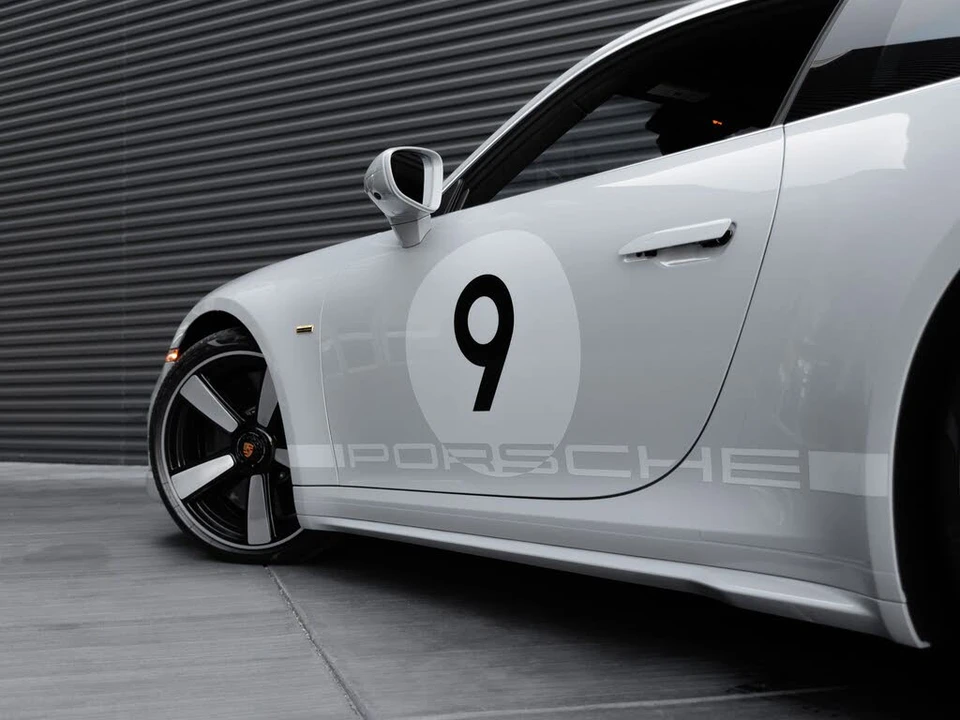 2023 Porsche 992 Sport Classic - Image 13 of 31