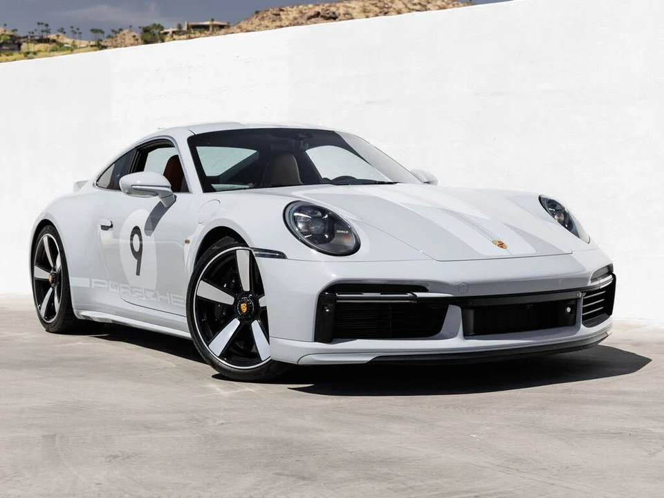 2023 Porsche 992 Sport Classic - Image 9 of 31