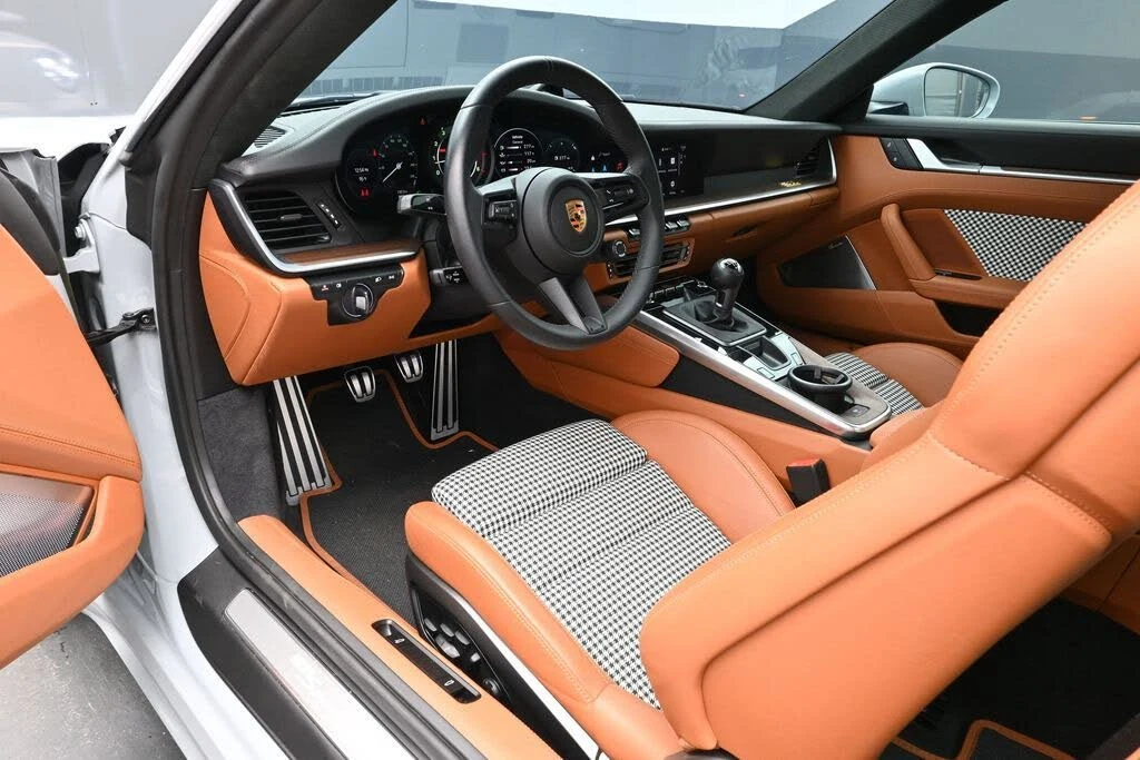 2023 Porsche 992 Sport Classic - Image 4 of 31