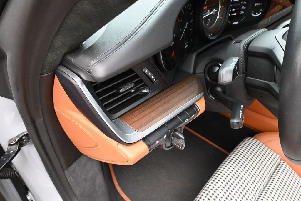 2023 Porsche 992 Sport Classic - Image 16 of 31