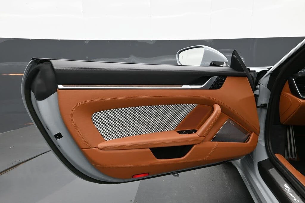 2023 Porsche 992 Sport Classic - Image 8 of 31