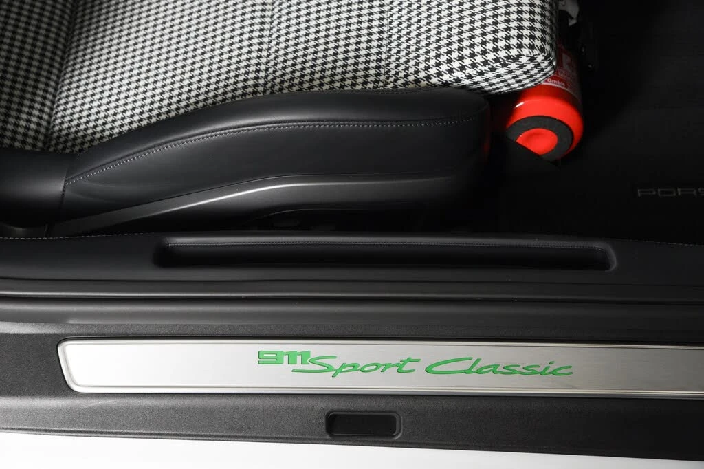 2023 Porsche 992 Sport Classic - Image 22 of 31