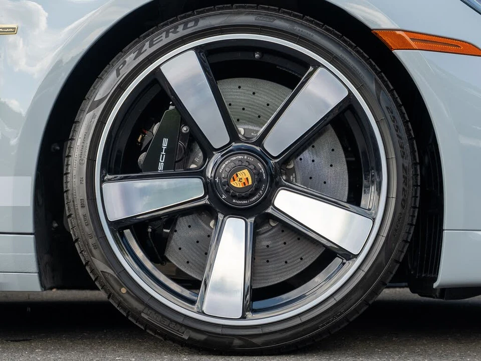 2023 Porsche 992 Sport Classic - Image 15 of 31